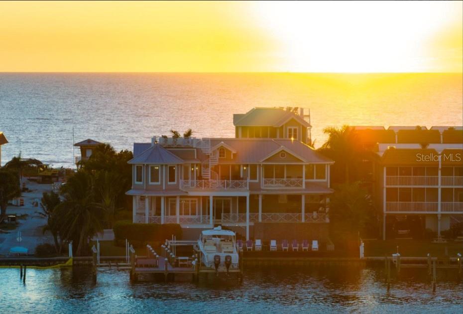 CORTEZ BEACH - Residential