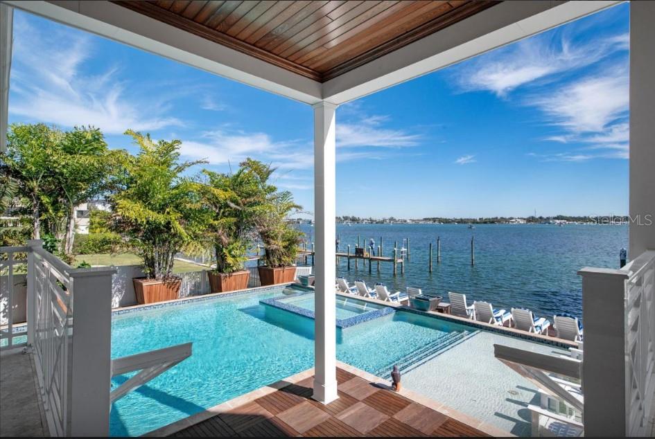 CORTEZ BEACH - Residential