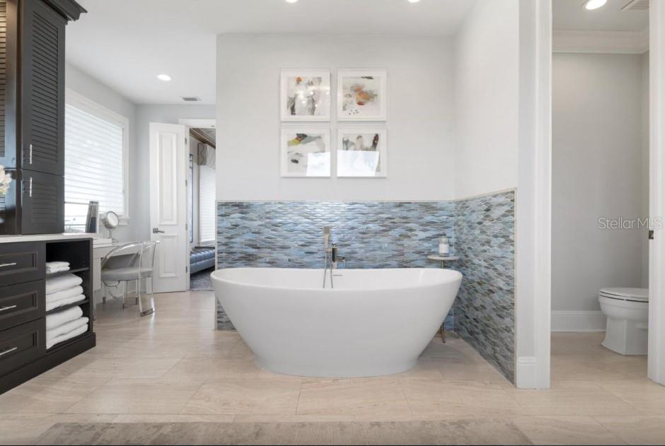 CORTEZ BEACH - Residential