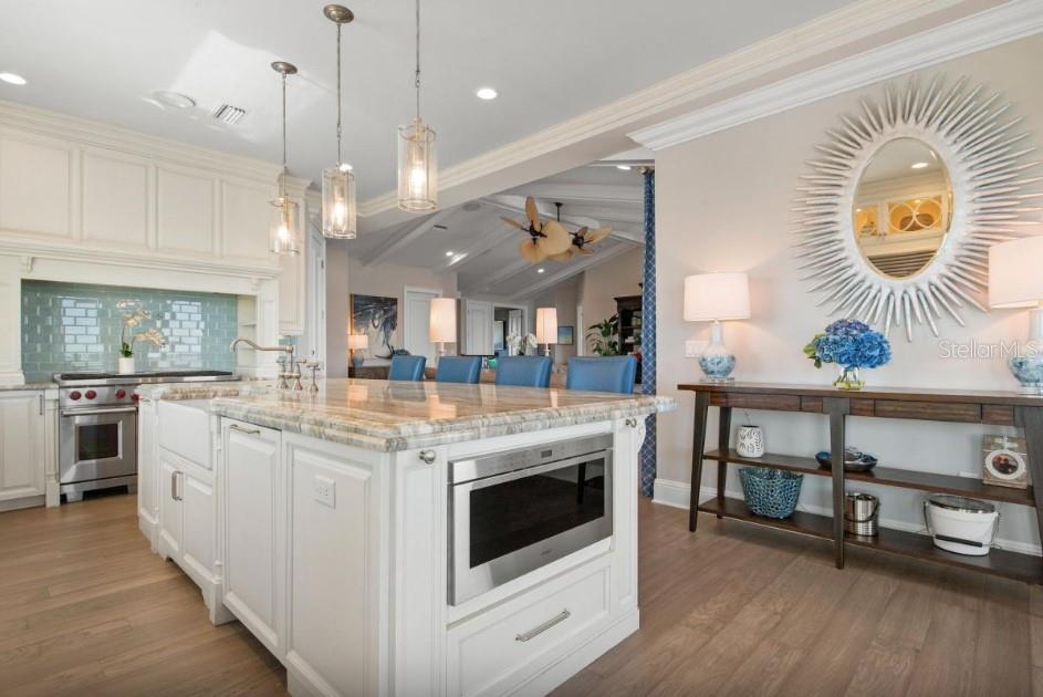 CORTEZ BEACH - Residential