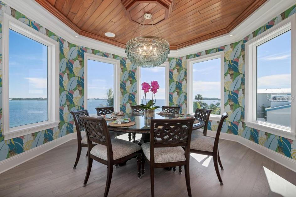 CORTEZ BEACH - Residential