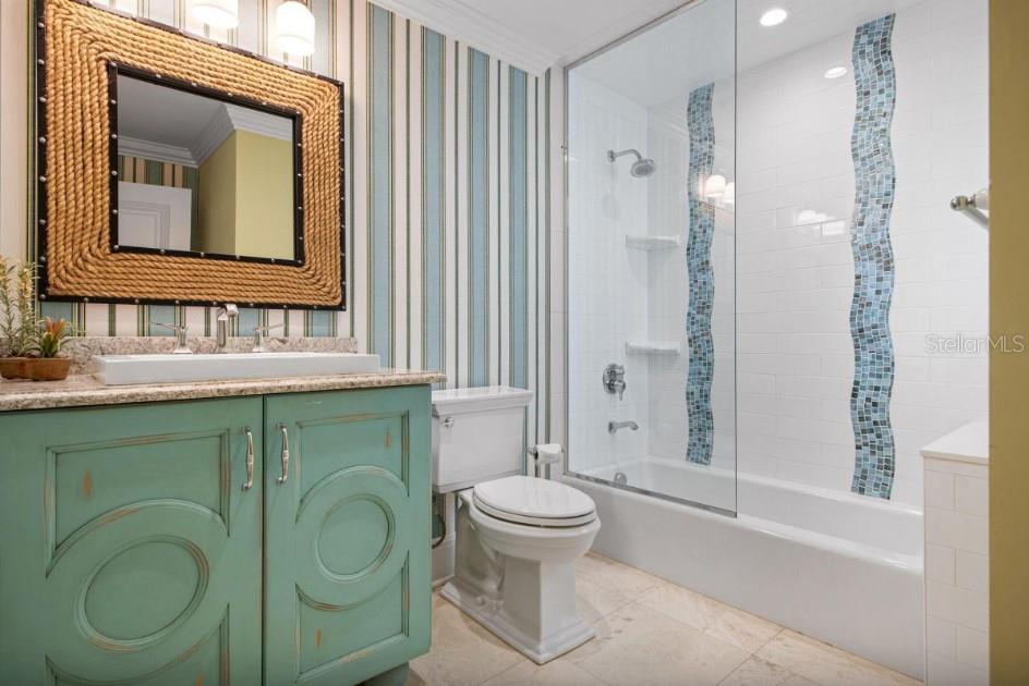 CORTEZ BEACH - Residential