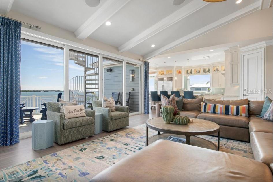 CORTEZ BEACH - Residential