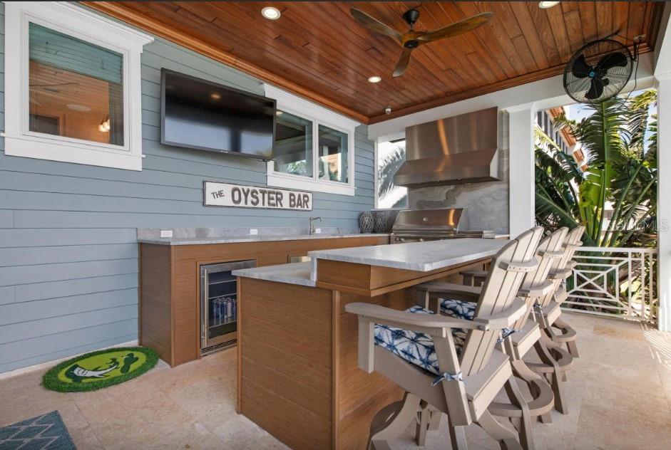 CORTEZ BEACH - Residential