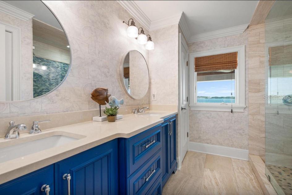 CORTEZ BEACH - Residential