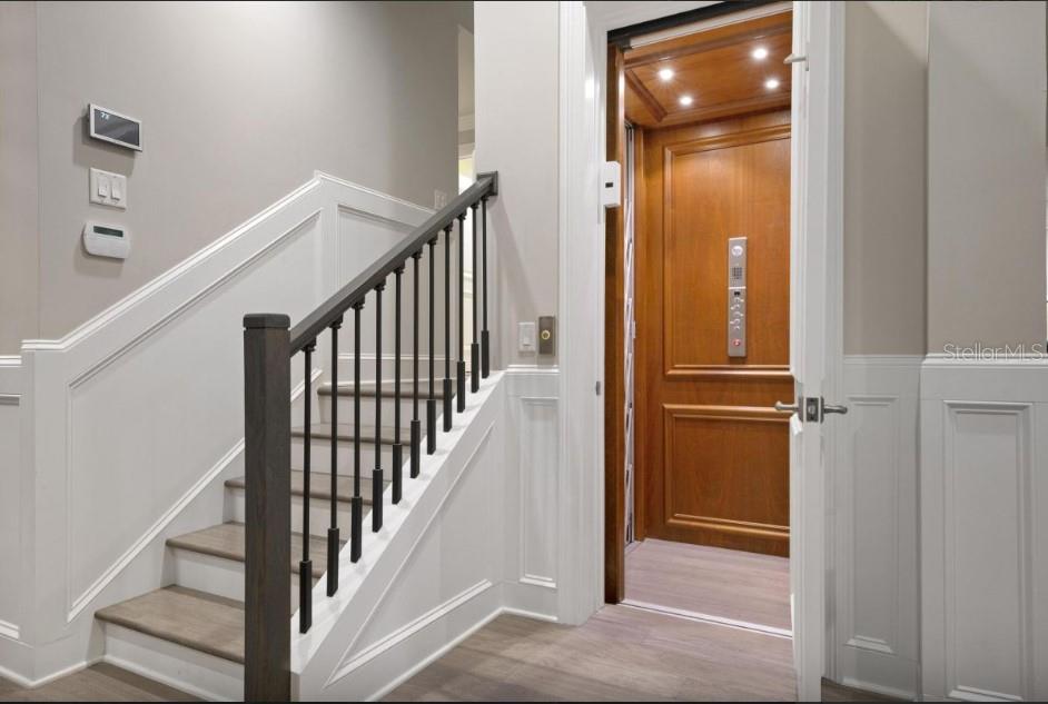 CORTEZ BEACH - Residential