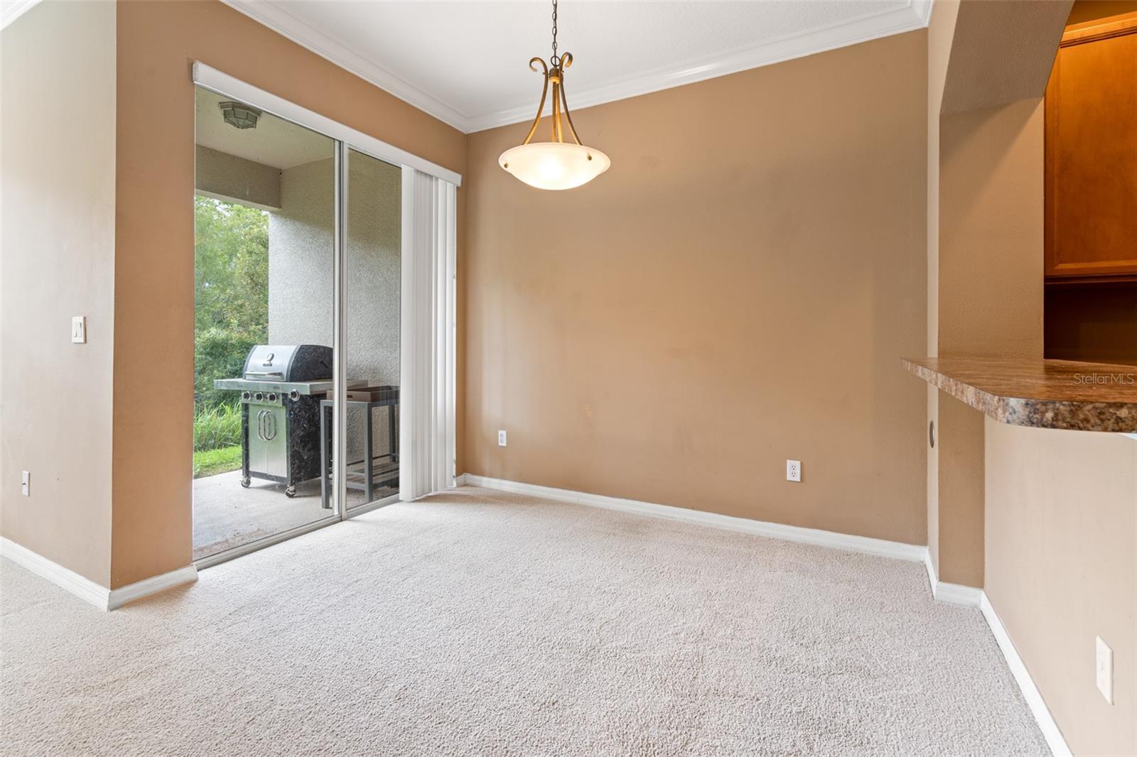 HUNTINGTON RIDGE TOWNHOMES - Residential Lease