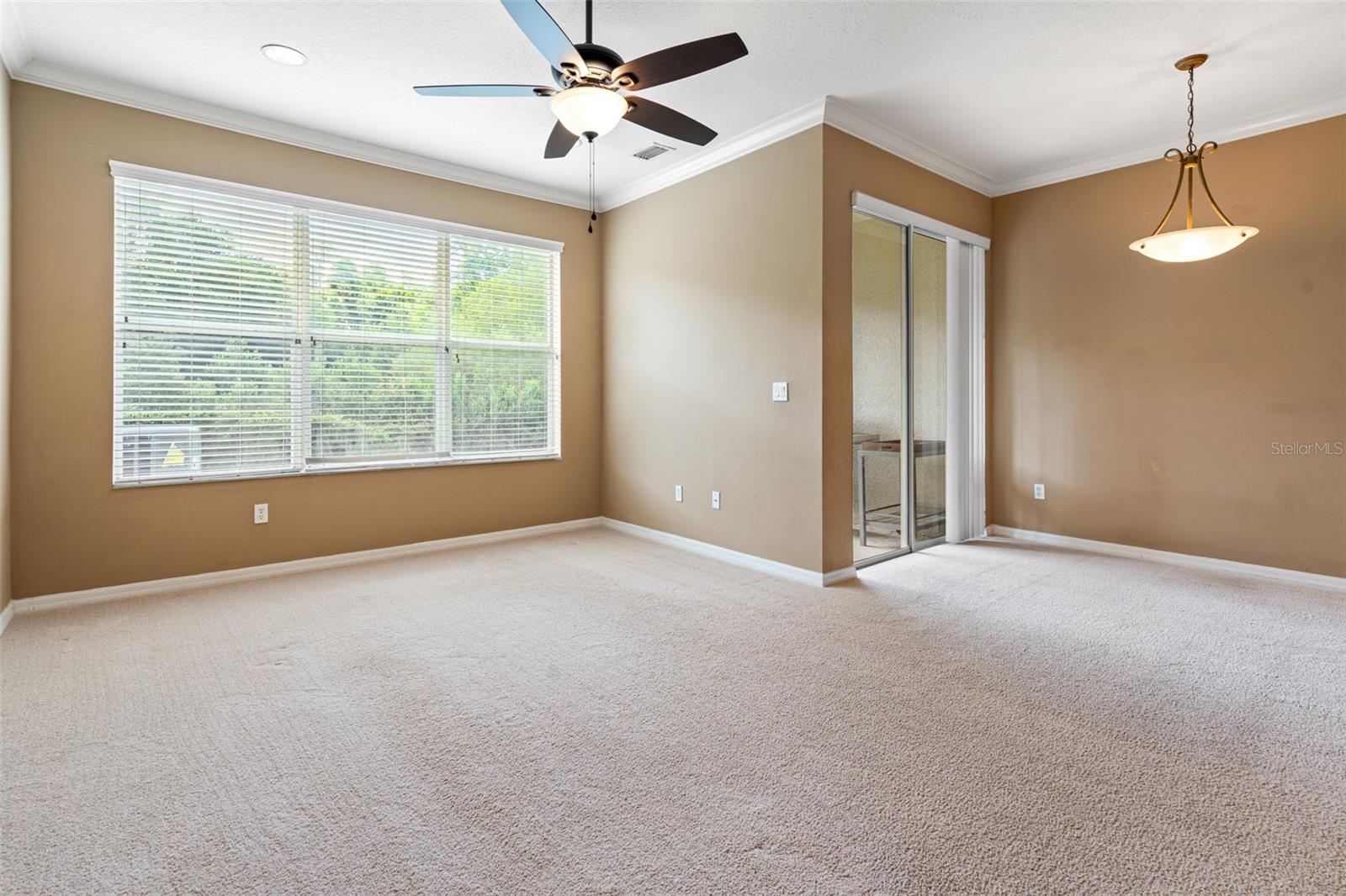 HUNTINGTON RIDGE TOWNHOMES - Residential Lease