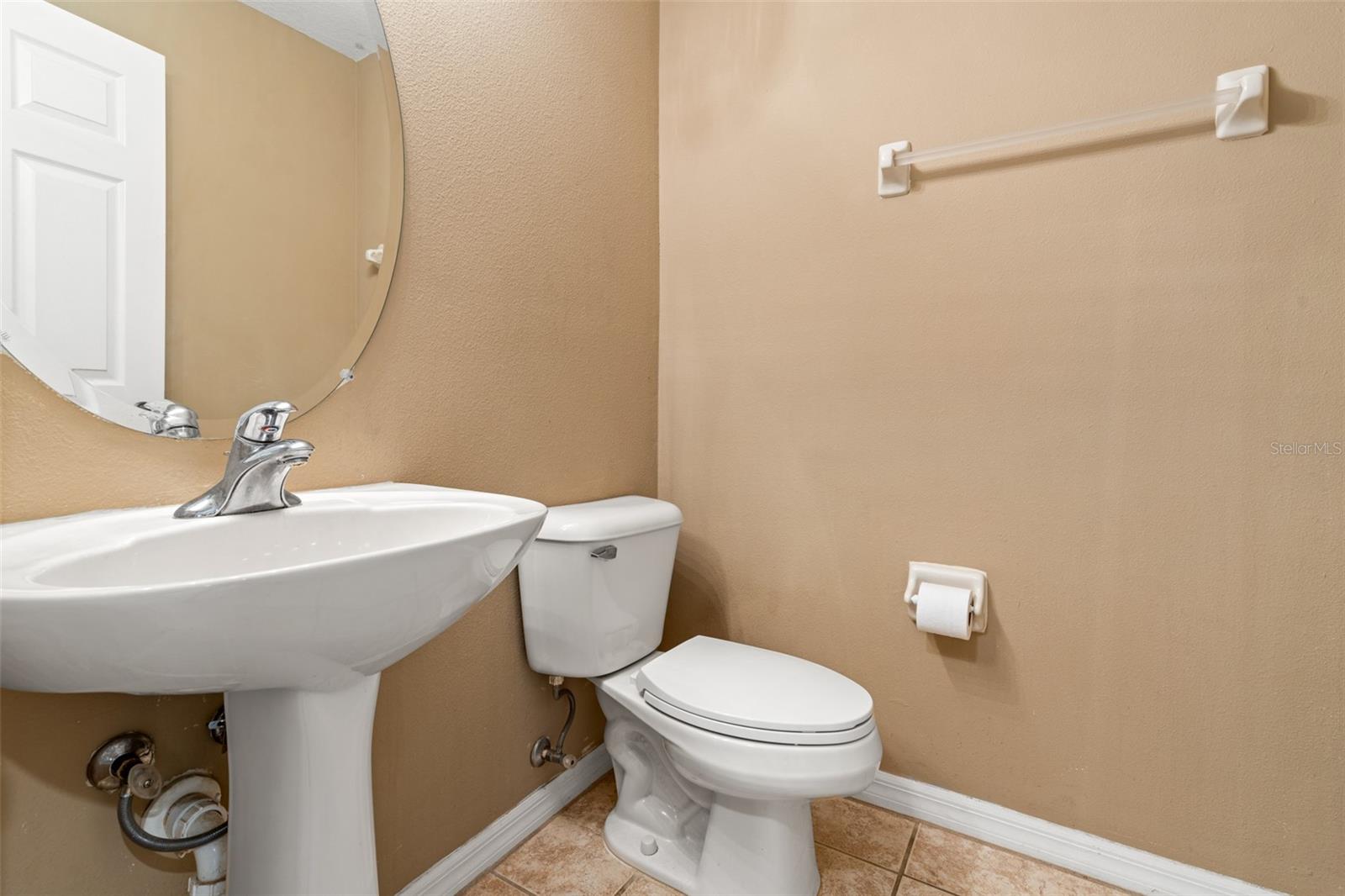 HUNTINGTON RIDGE TOWNHOMES - Residential Lease