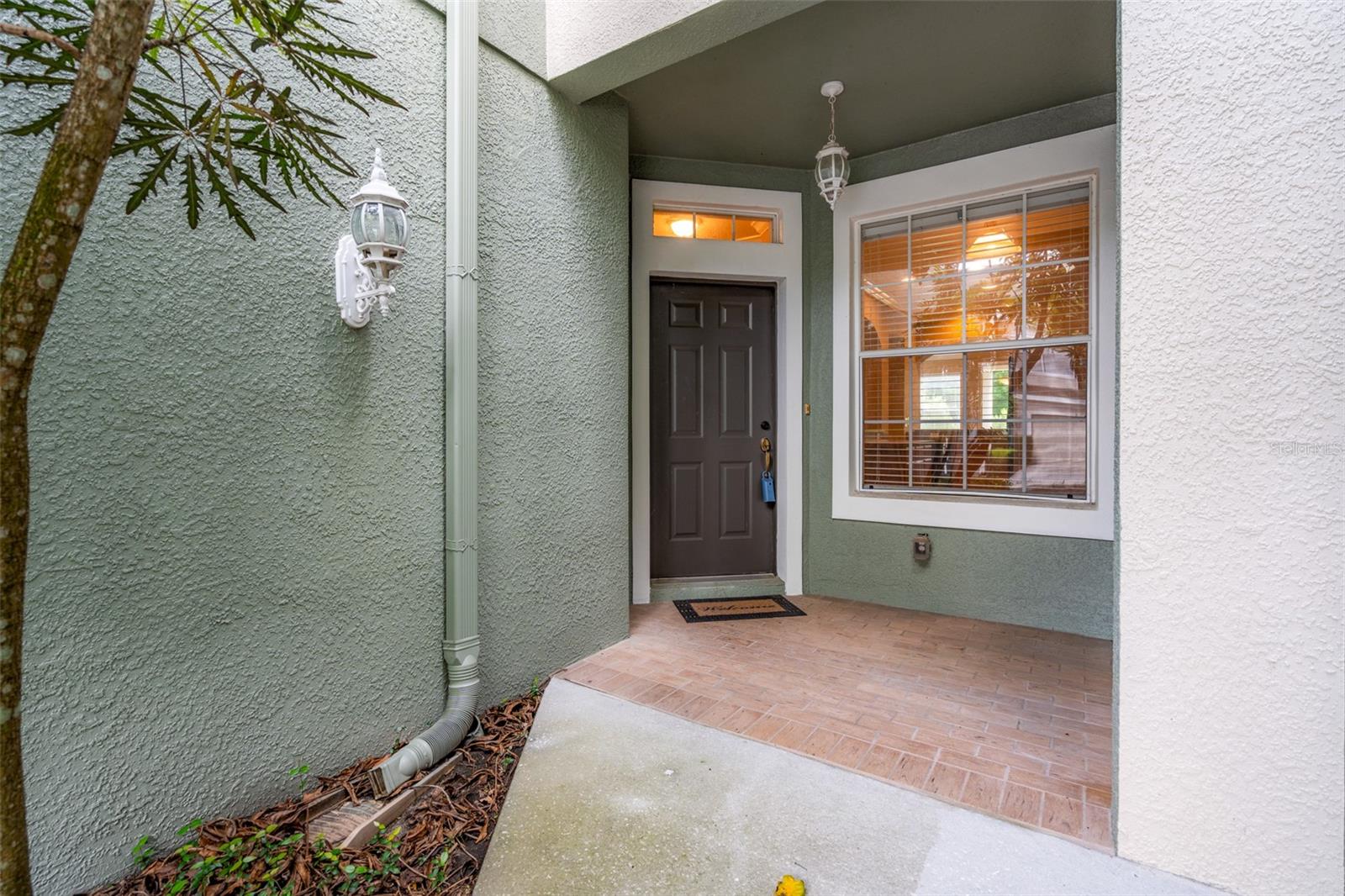 HUNTINGTON RIDGE TOWNHOMES - Residential Lease