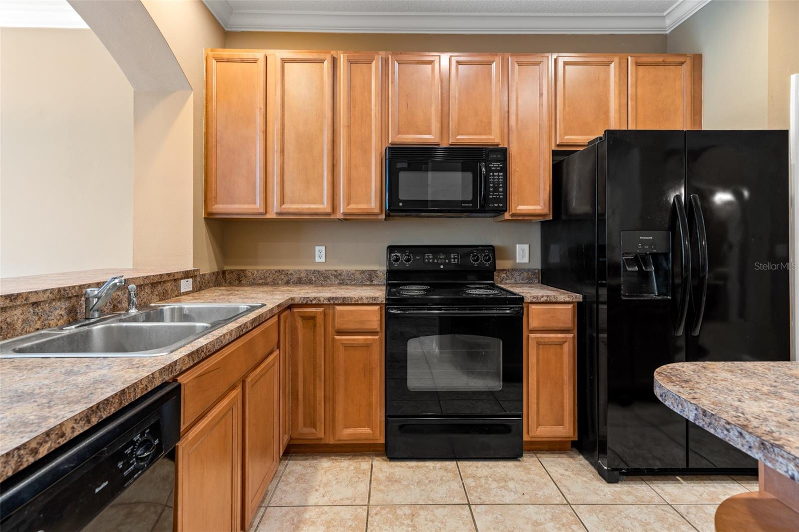 HUNTINGTON RIDGE TOWNHOMES - Residential Lease