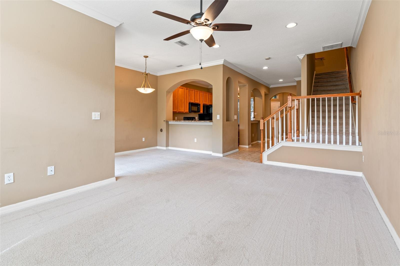 HUNTINGTON RIDGE TOWNHOMES - Residential Lease