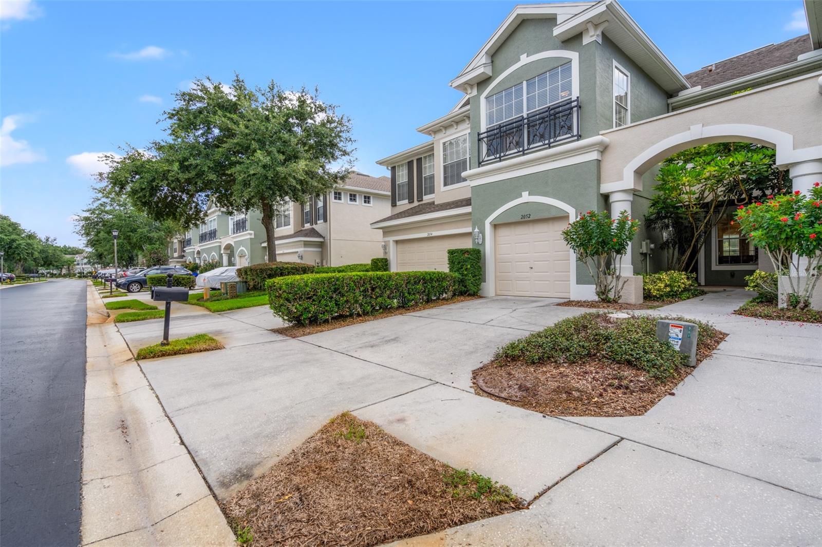 HUNTINGTON RIDGE TOWNHOMES - Residential Lease