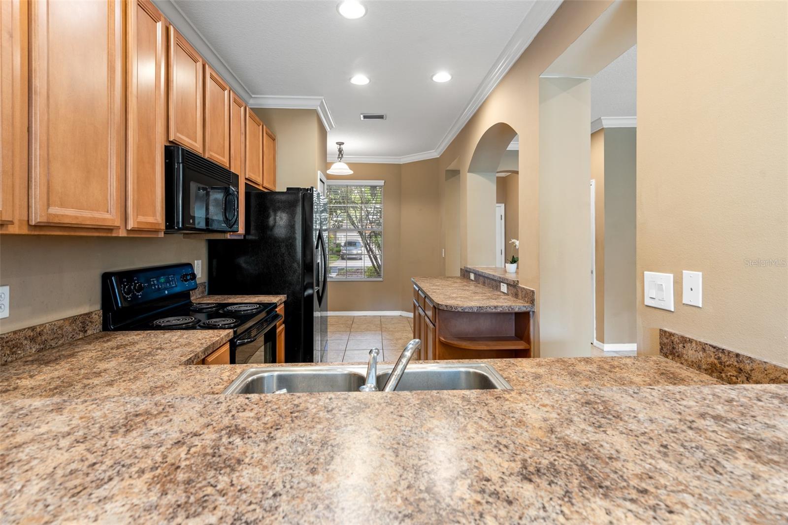 HUNTINGTON RIDGE TOWNHOMES - Residential Lease