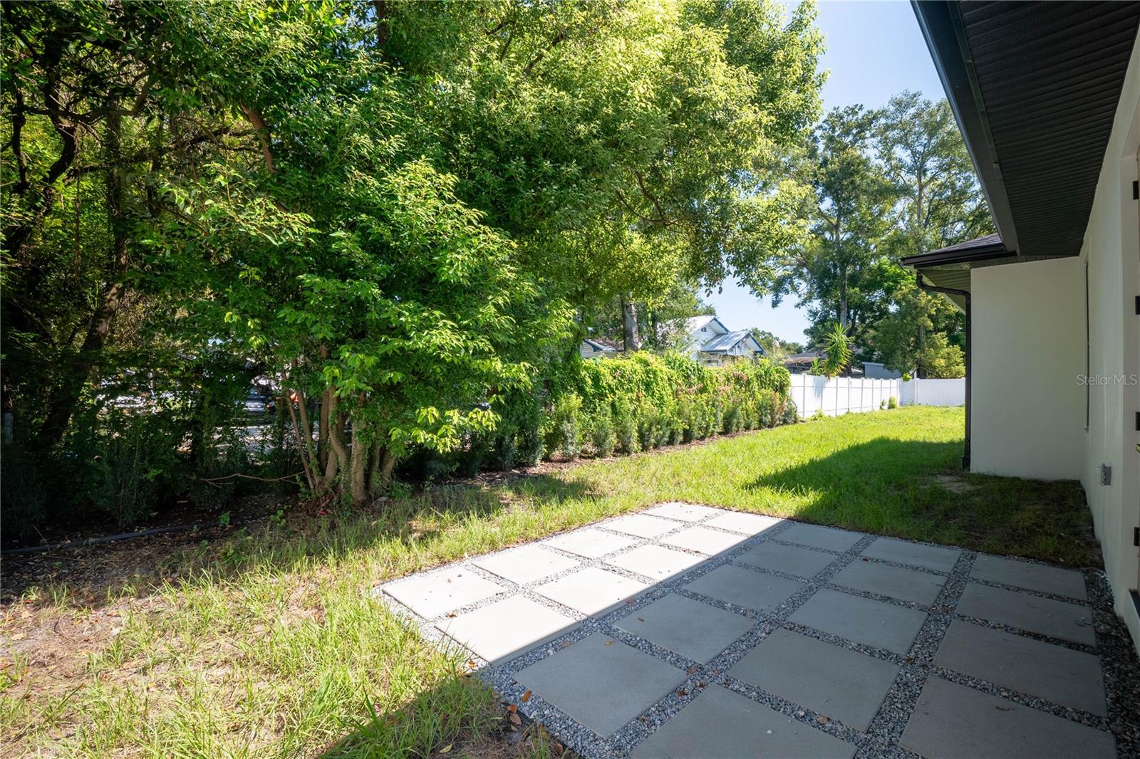 LA PALOMA - Residential Lease