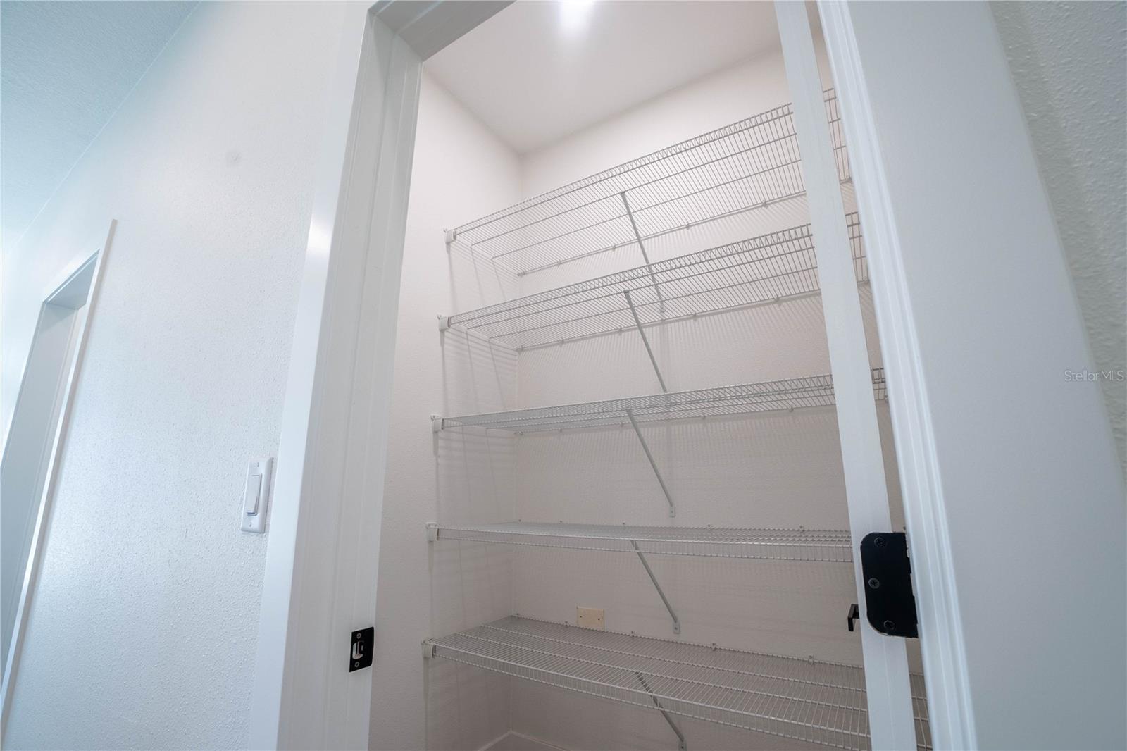 LA PALOMA - Residential Lease