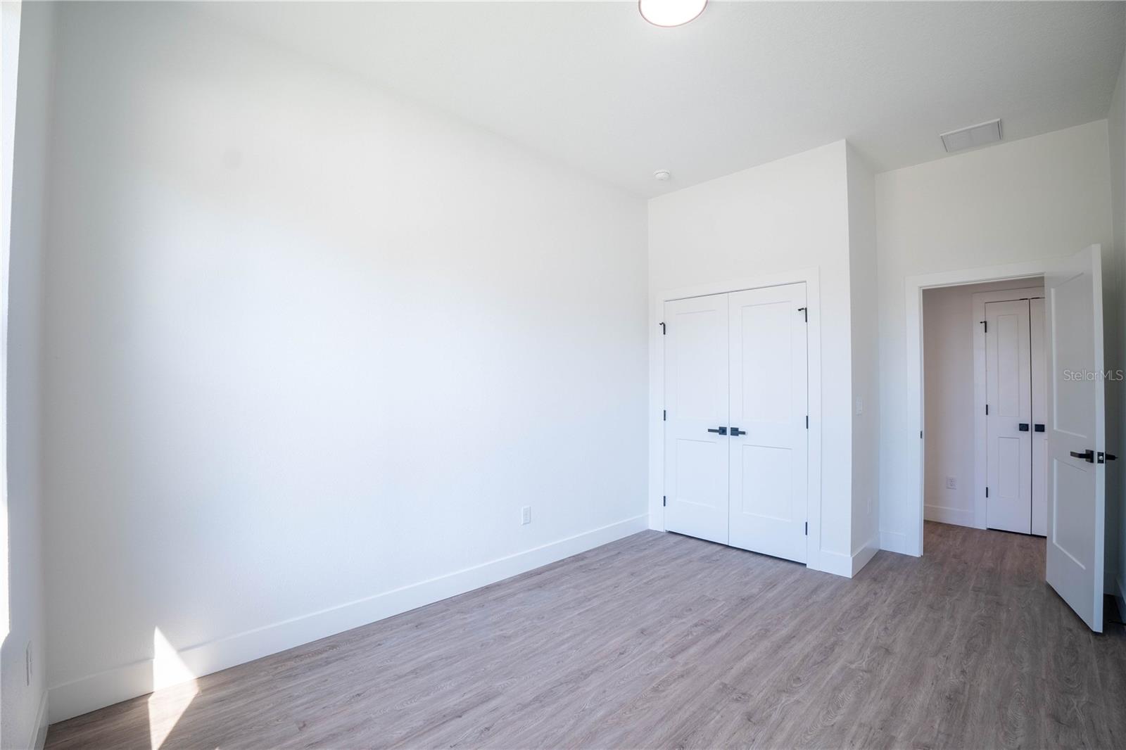 LA PALOMA - Residential Lease