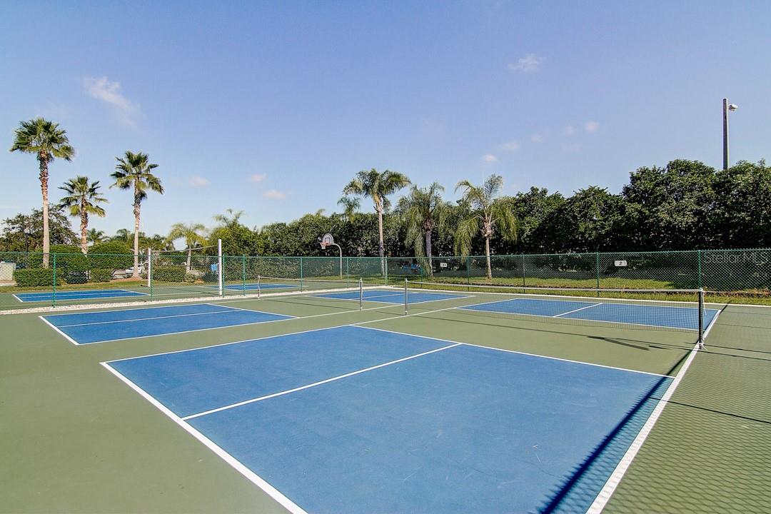 THE KNOLLS OF KINGS POINT II A - Residential