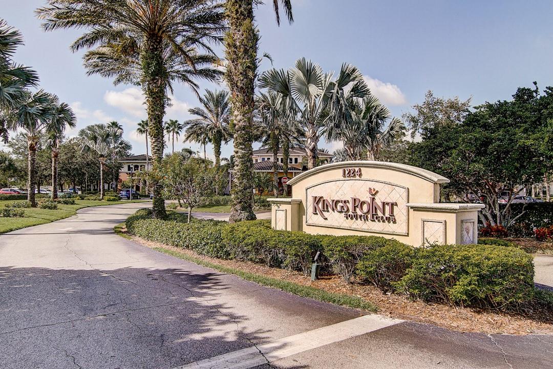 THE KNOLLS OF KINGS POINT II A - Residential