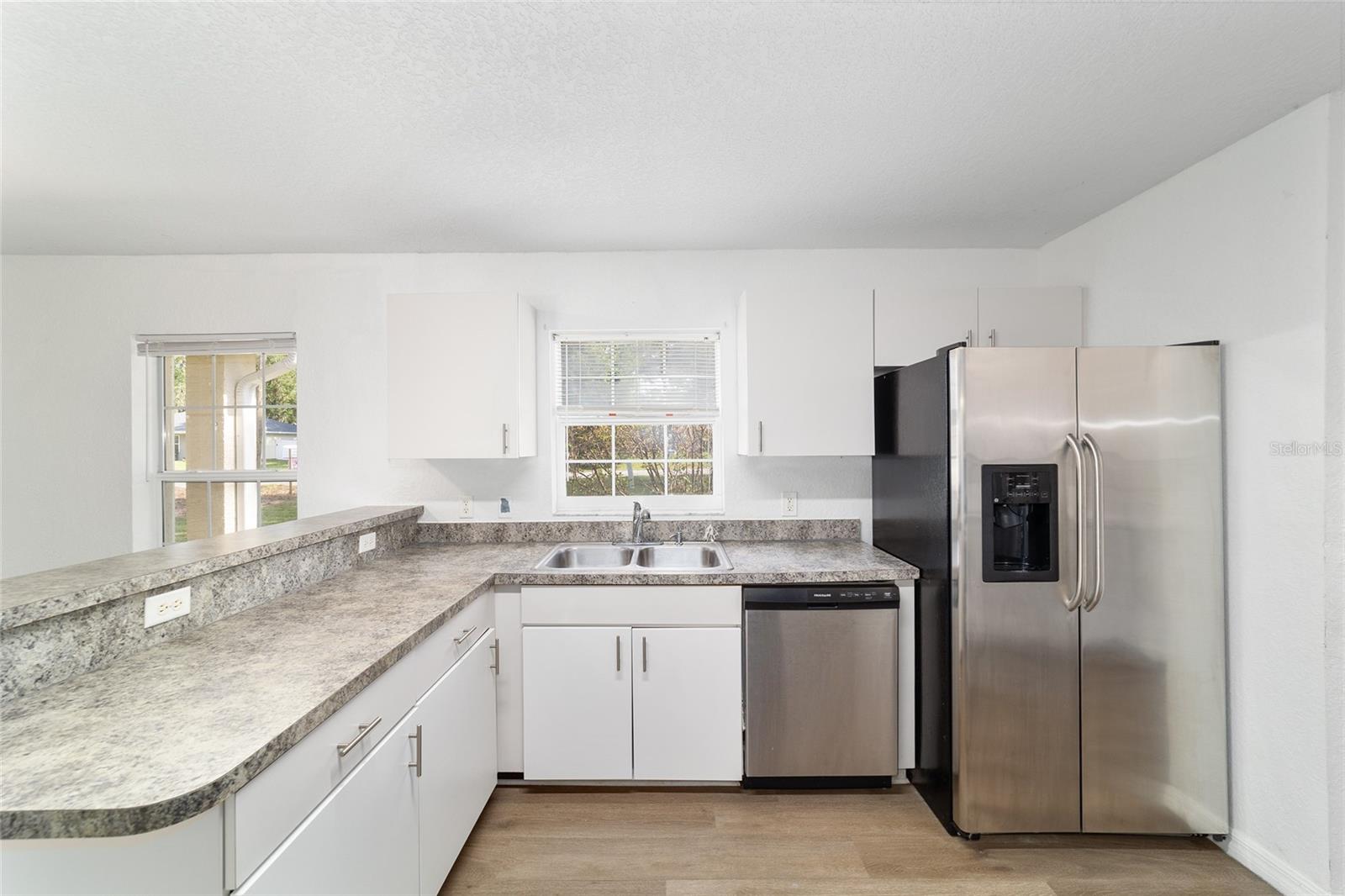 OCALA PARK ESTATE - Residential Lease