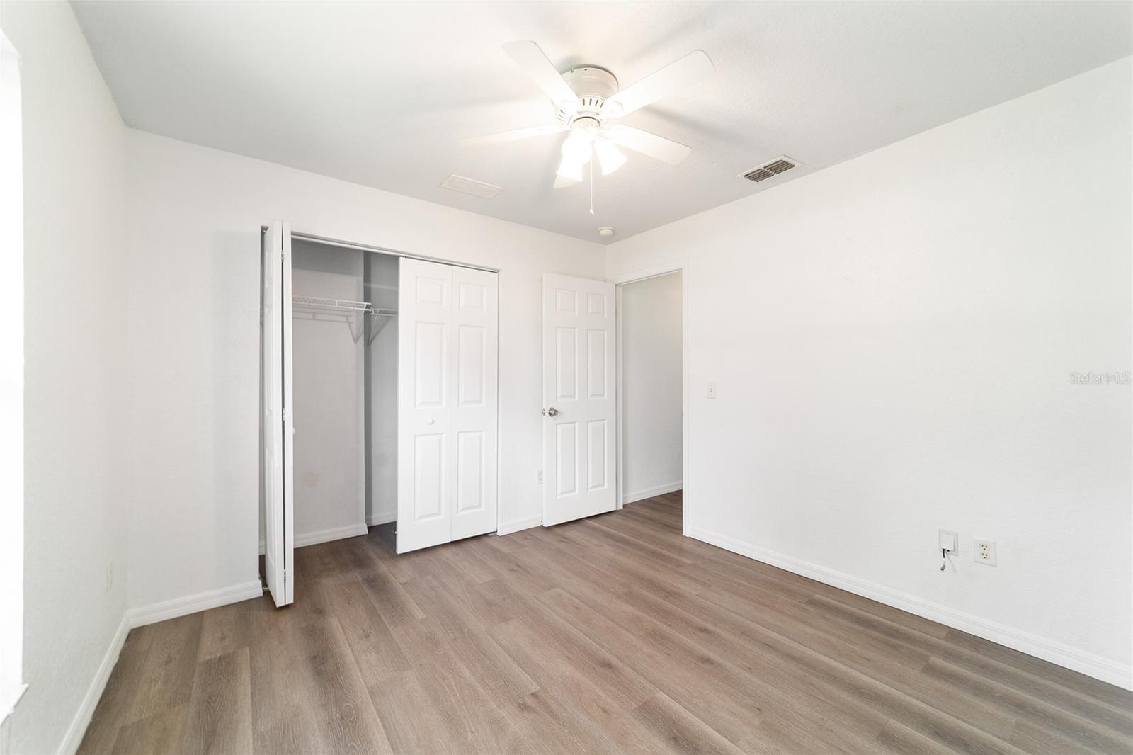 OCALA PARK ESTATE - Residential Lease