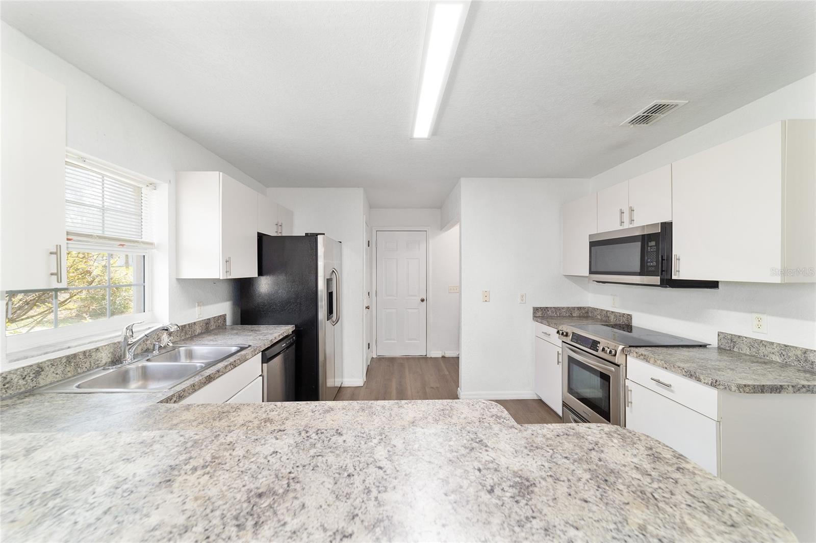 OCALA PARK ESTATE - Residential Lease