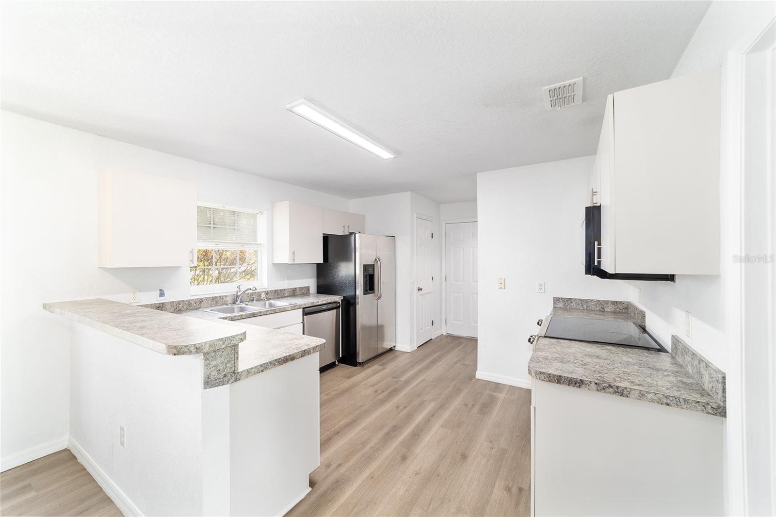 OCALA PARK ESTATE - Residential Lease