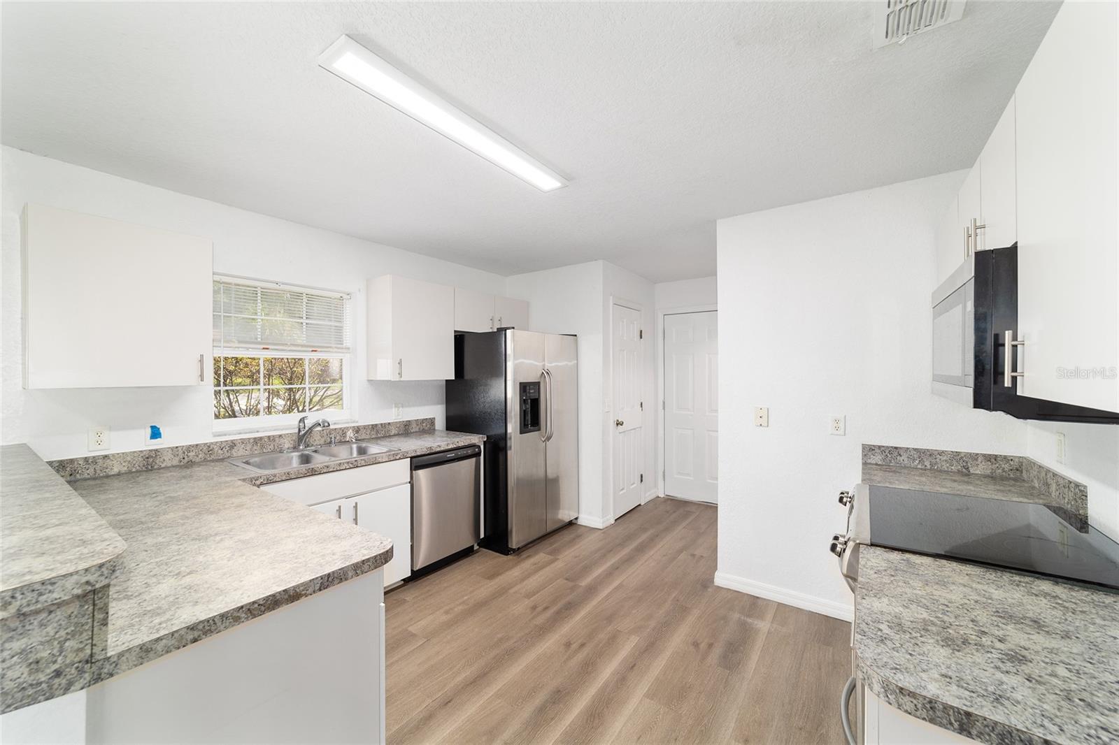 OCALA PARK ESTATE - Residential Lease