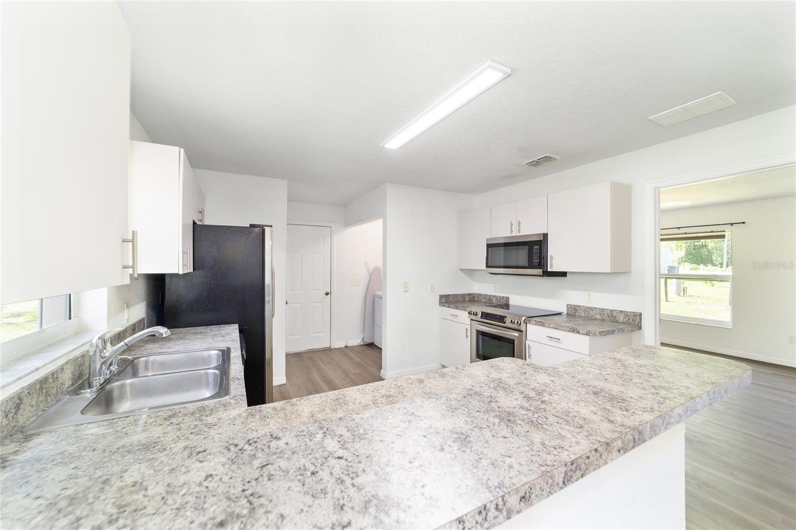 OCALA PARK ESTATE - Residential Lease