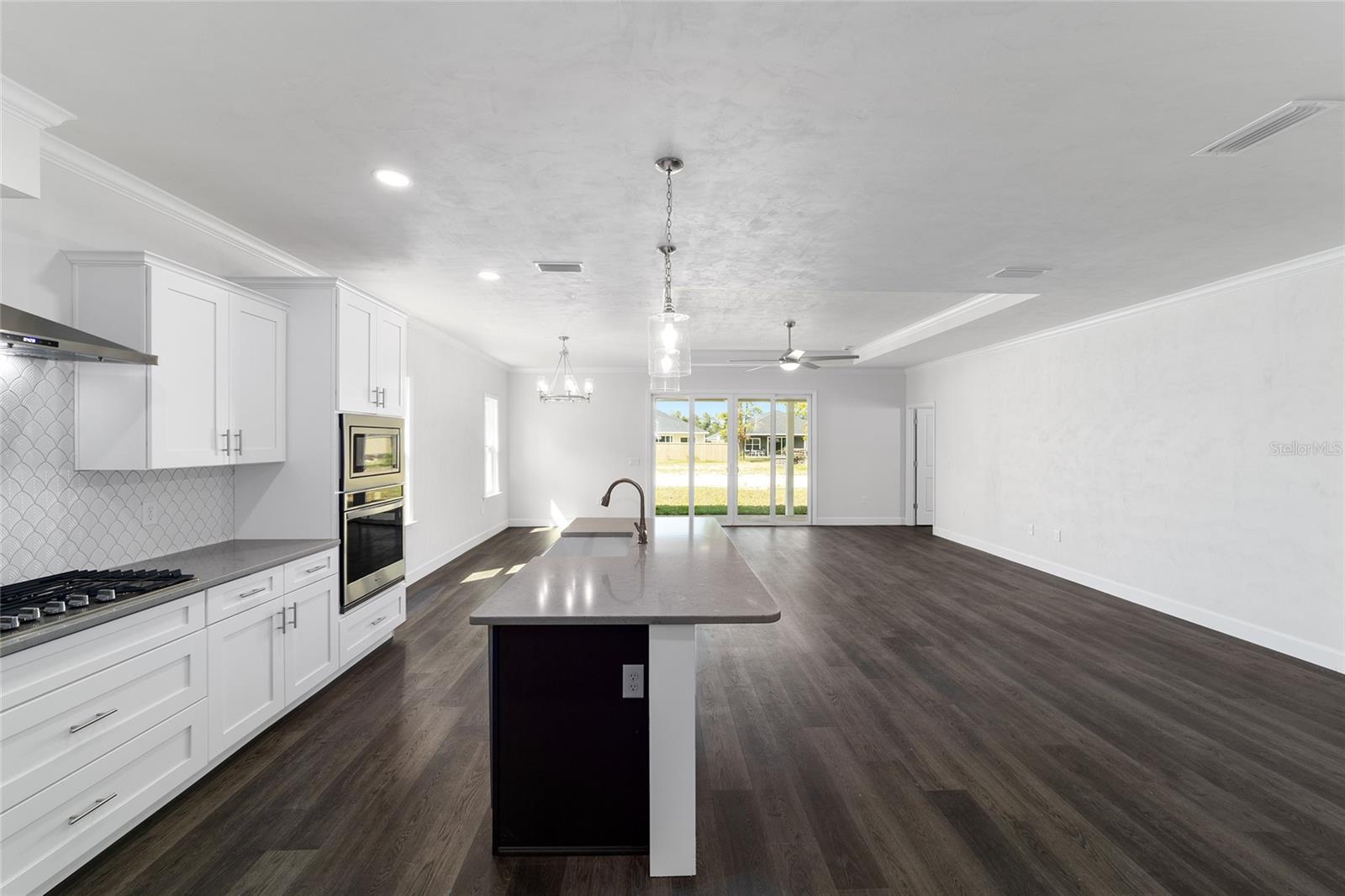 GRAND OAKS - Residential