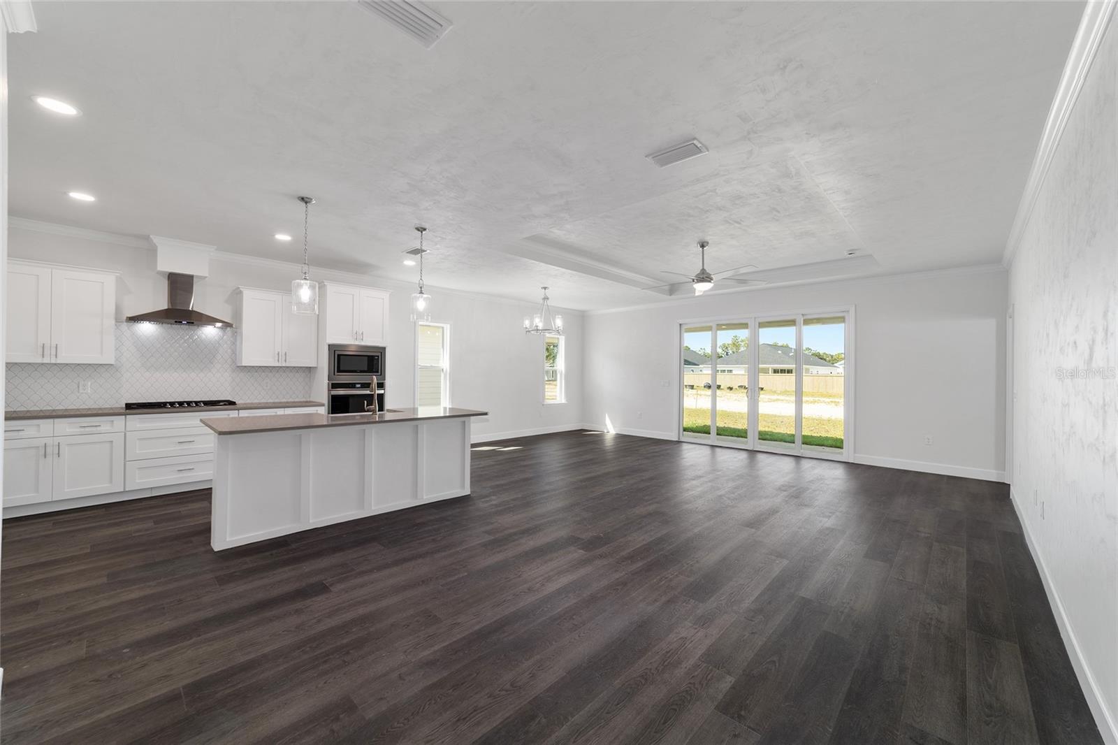 GRAND OAKS - Residential
