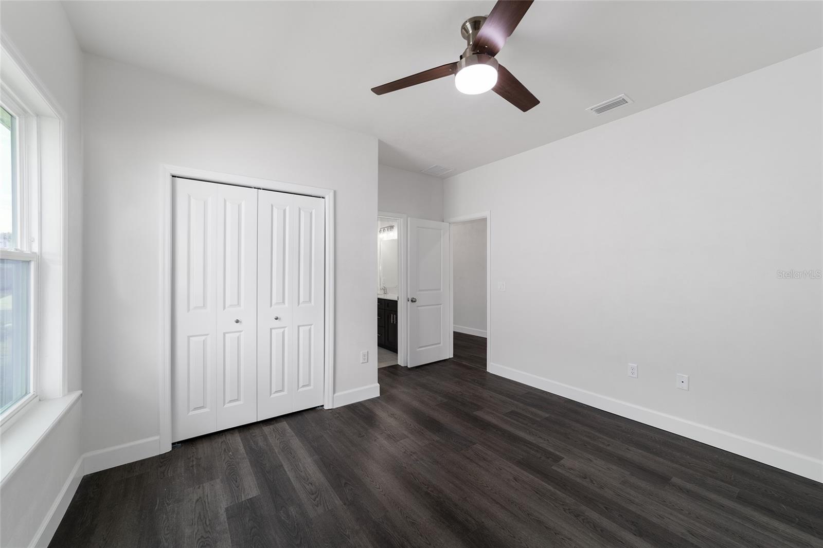 GRAND OAKS - Residential