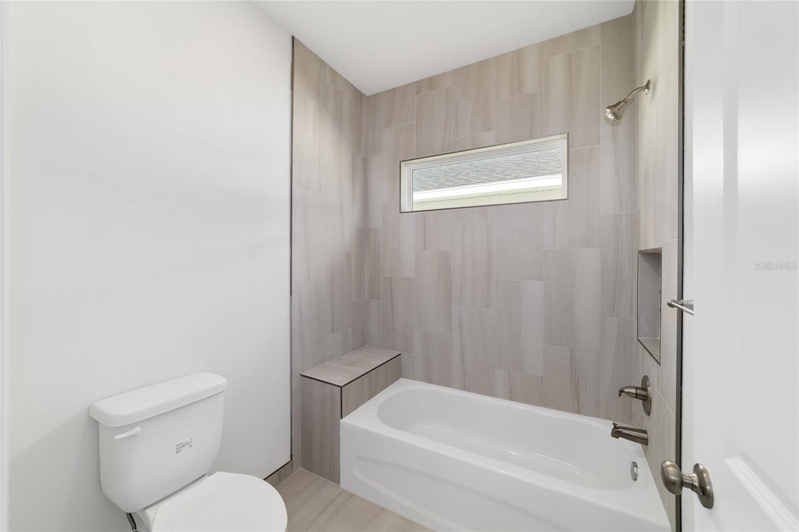 GRAND OAKS - Residential