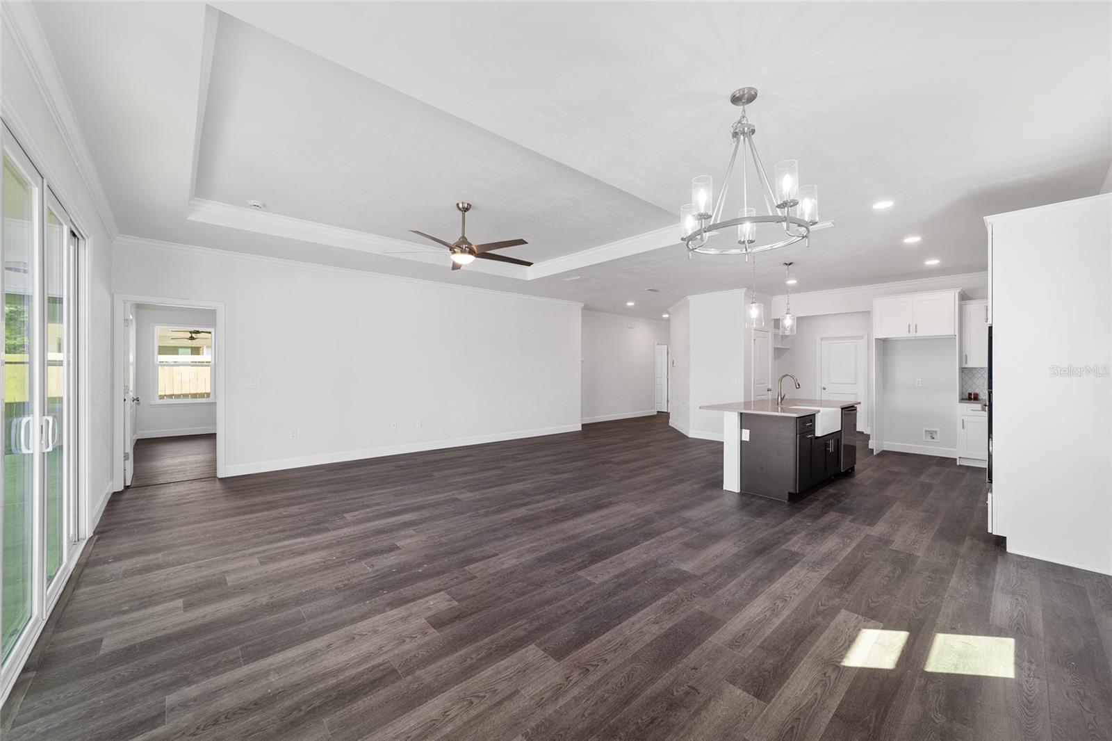 GRAND OAKS - Residential