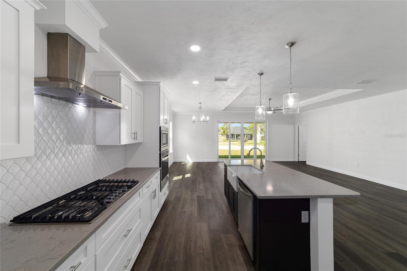 GRAND OAKS - Residential