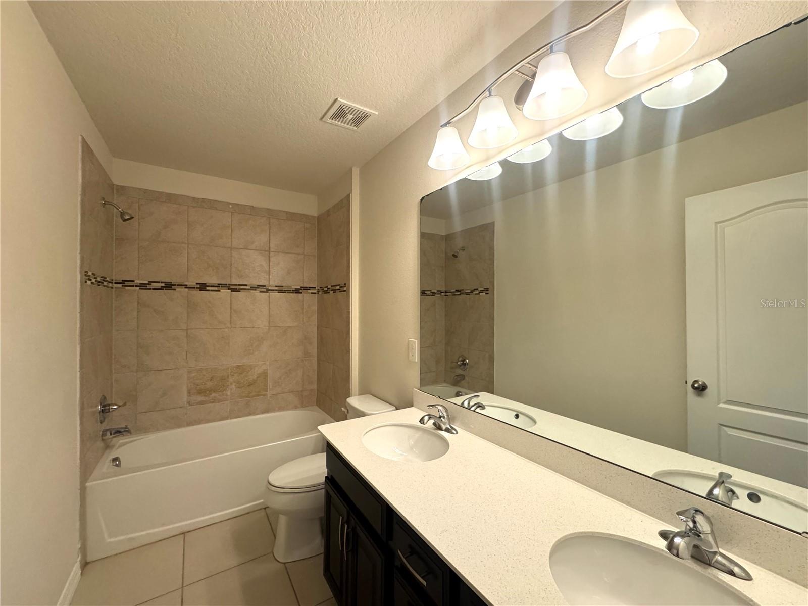 CENTRAL PARK TWNHMS - Residential Lease