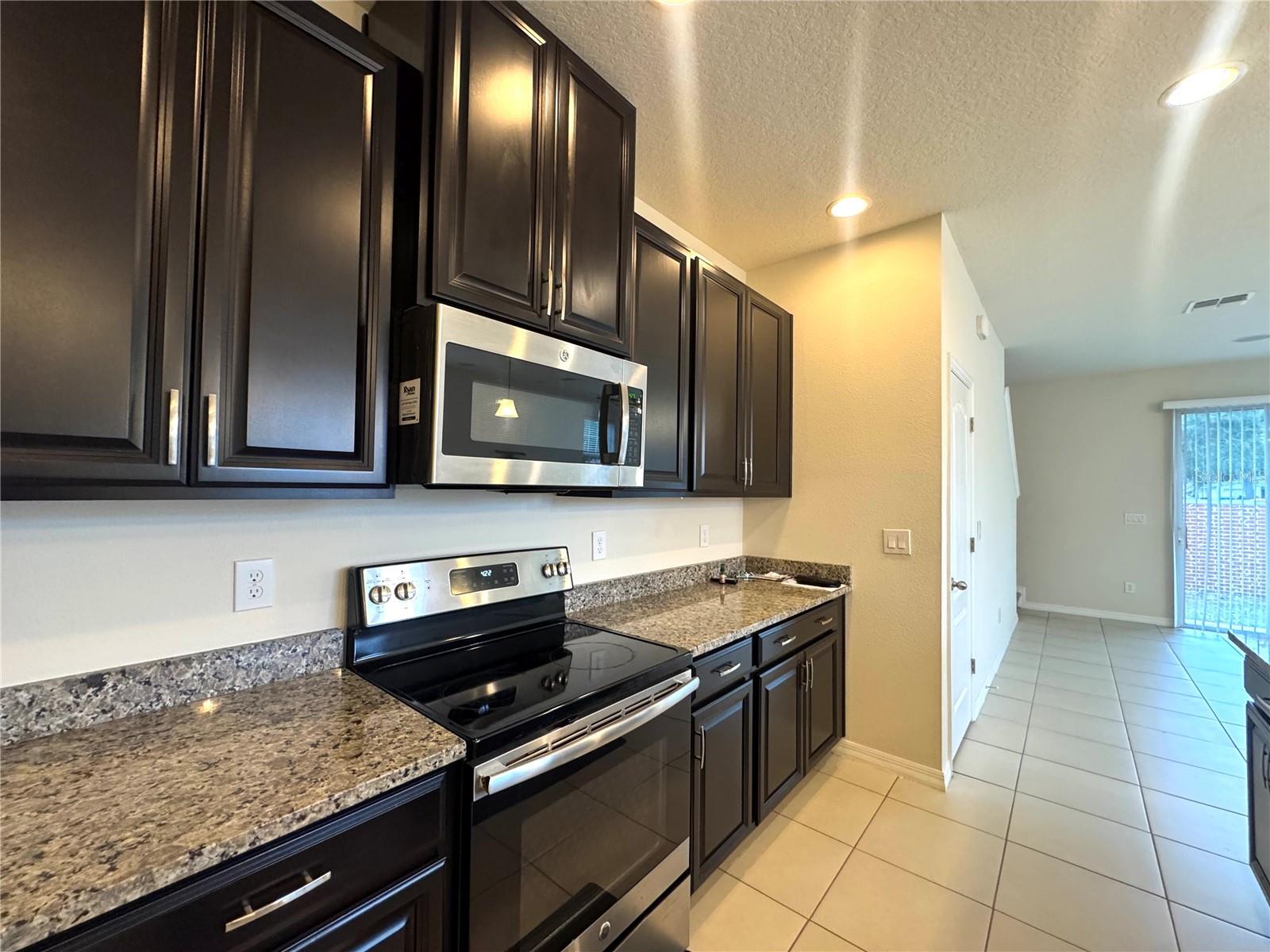 CENTRAL PARK TWNHMS - Residential Lease