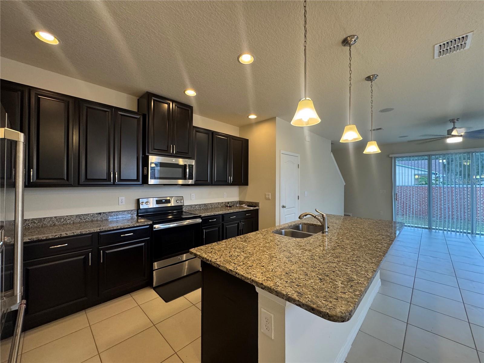 CENTRAL PARK TWNHMS - Residential Lease