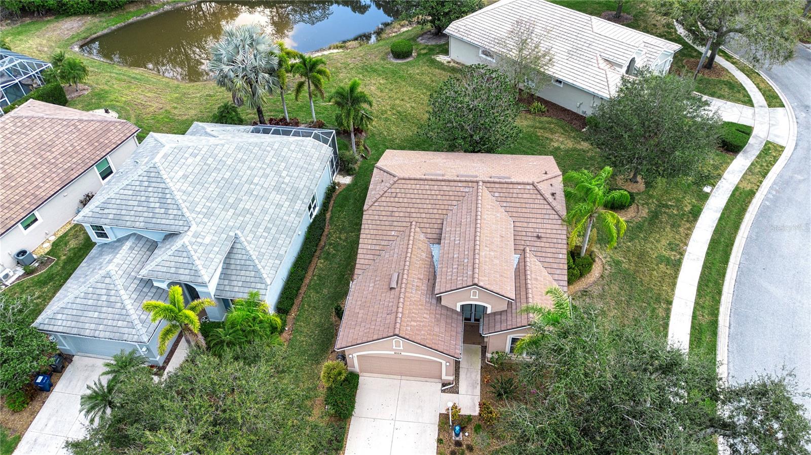 8419 WHISPERING WOODS COURT