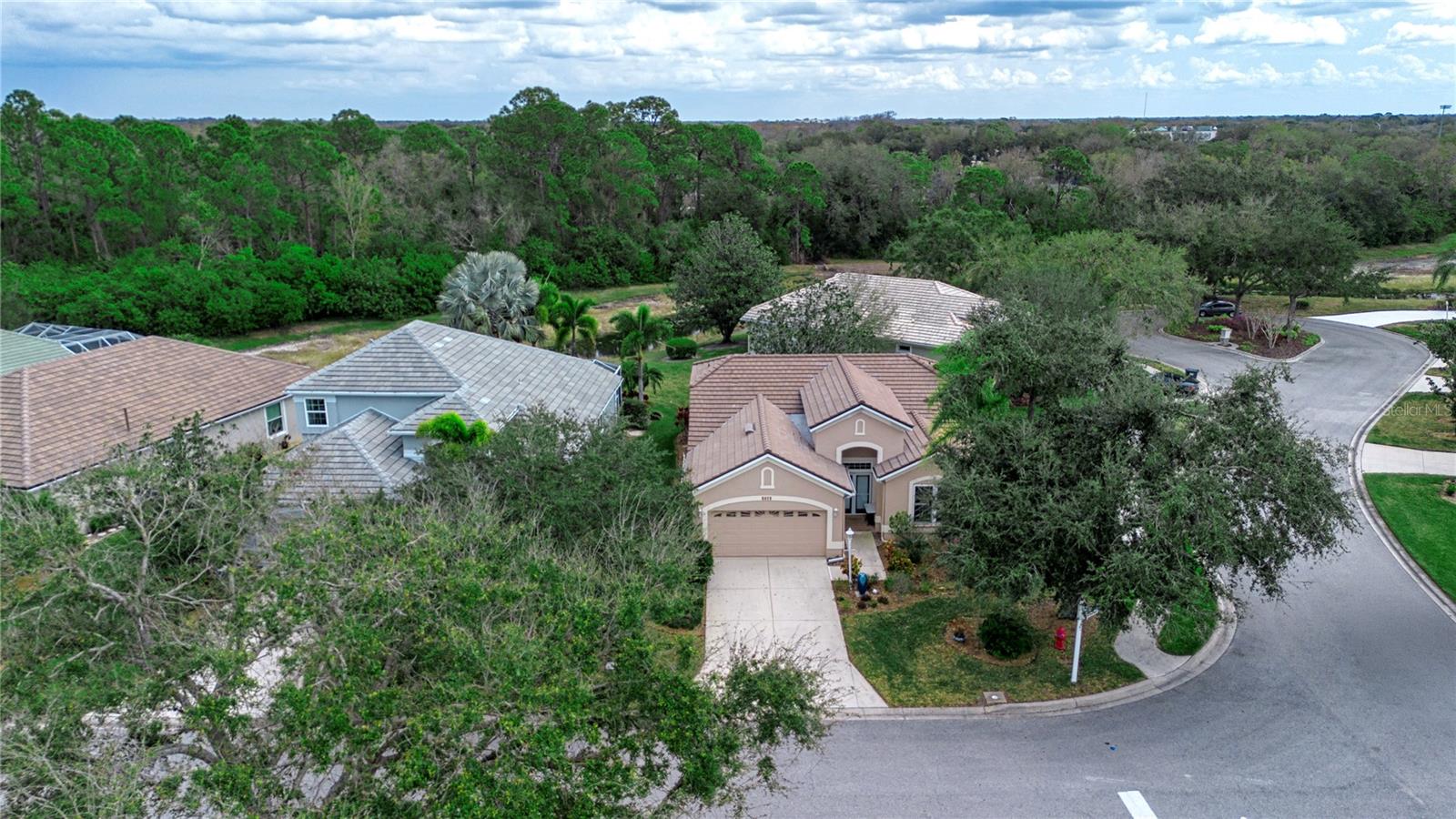 8419 WHISPERING WOODS COURT