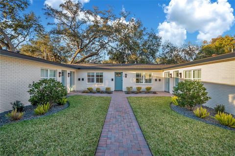 Photo of 122 E Belmar Street #D, Lakeland, FL 33803 (MLS # L4963524)