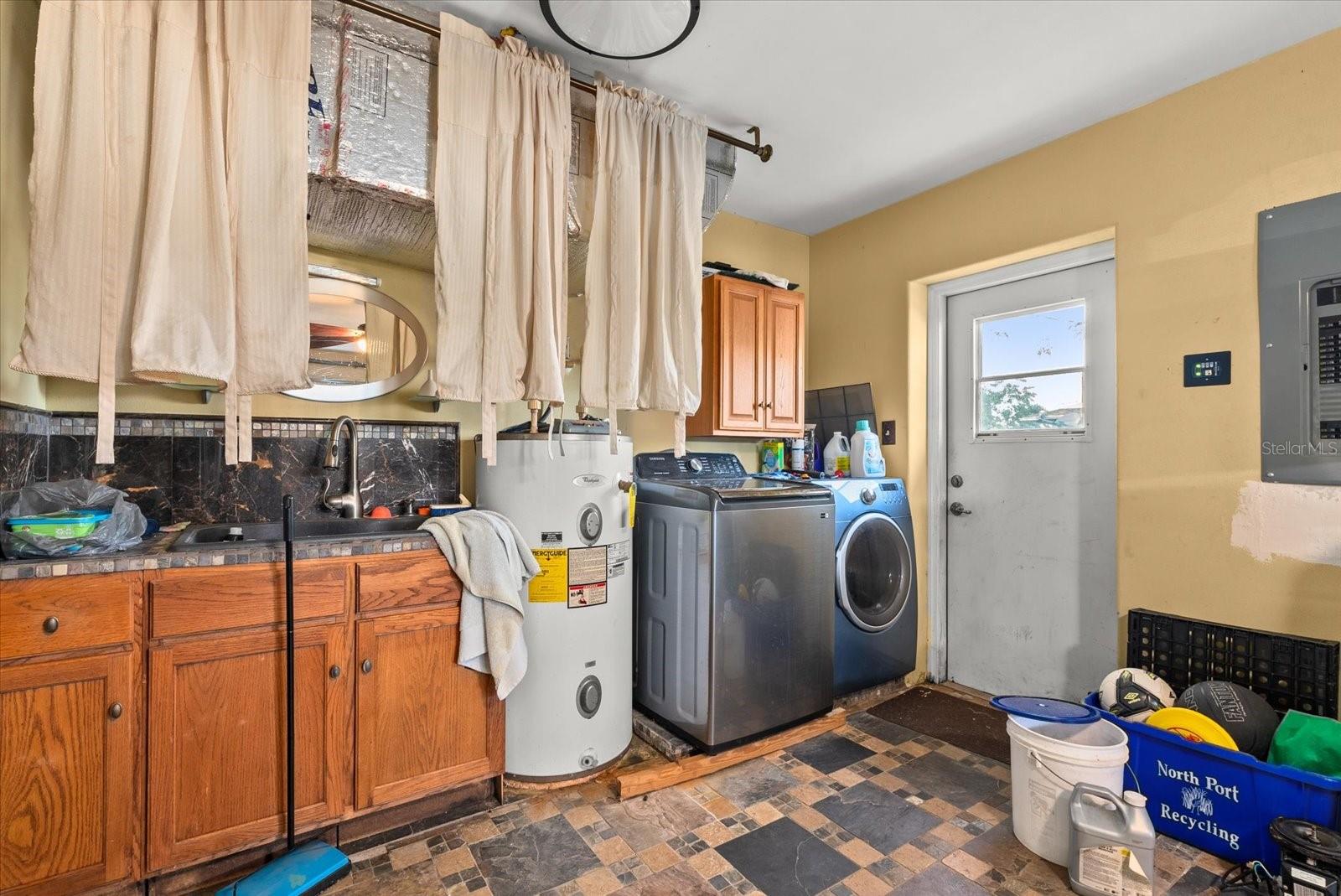 WARM MINERAL SPGS - Residential