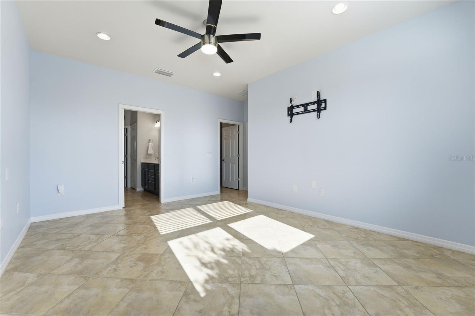 CYPRESS FALLS AT THE WOODLANDS - Residential