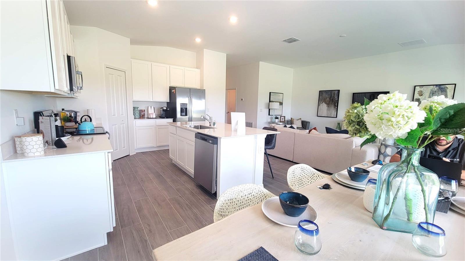 LEOMA'S LANDING - Residential Lease