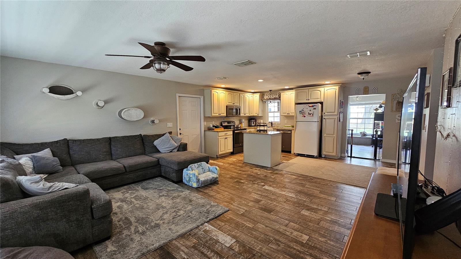 39772 MEADOWOOD LOOP