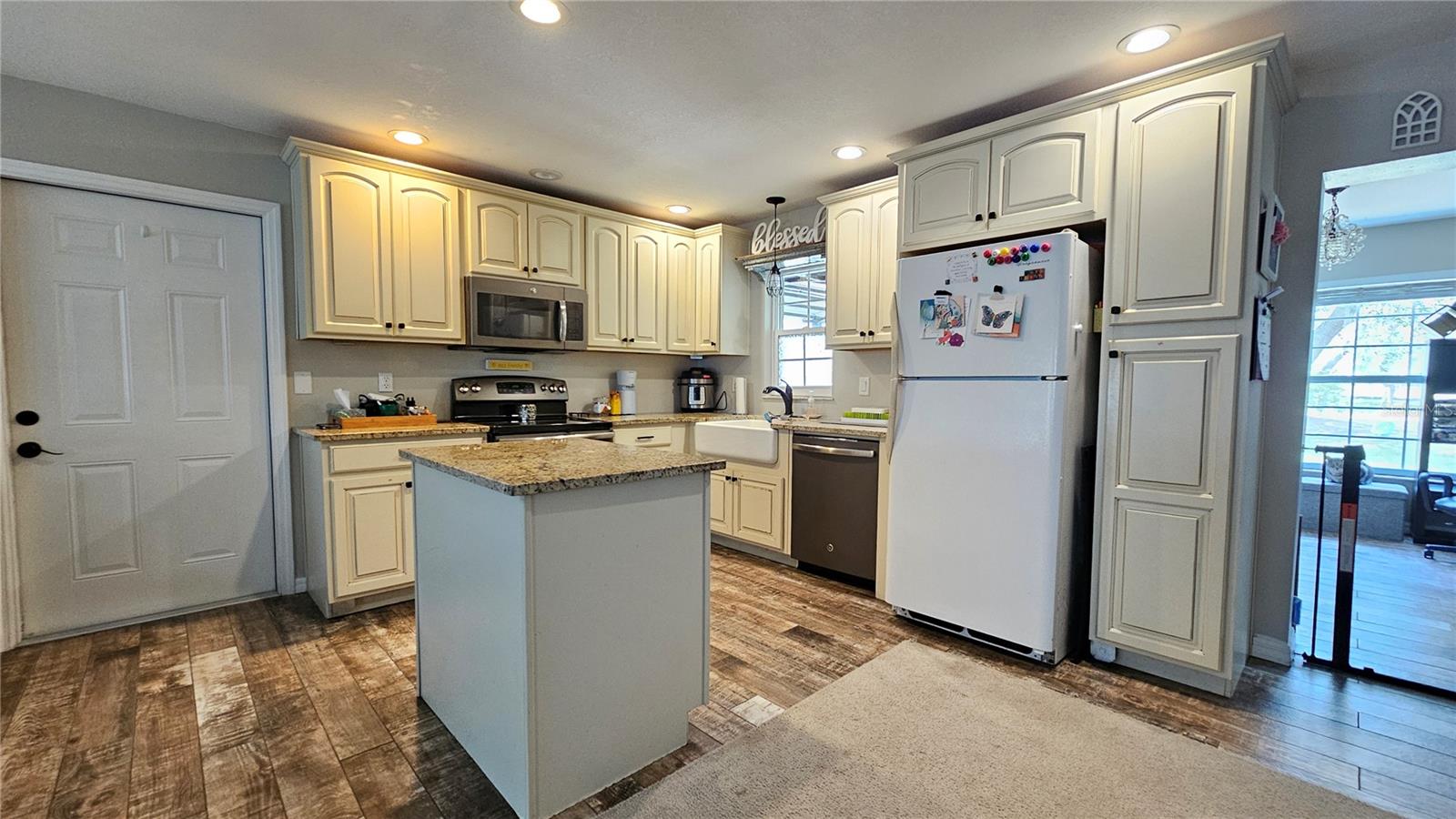 39772 MEADOWOOD LOOP