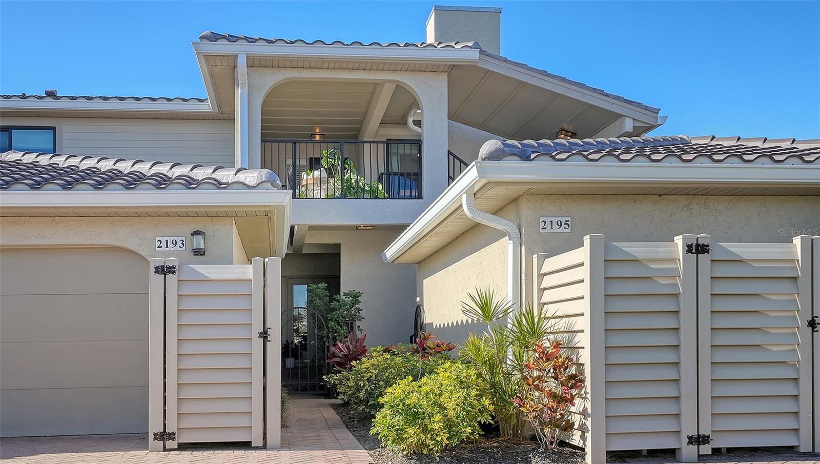 2195 HARBOURSIDE DRIVE 404