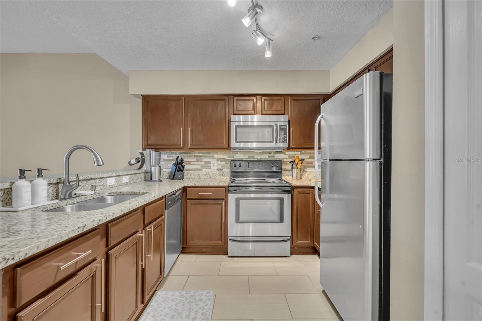 Casas a venda 3 - Jen Dantas 676 SANDY NECK LANE 102