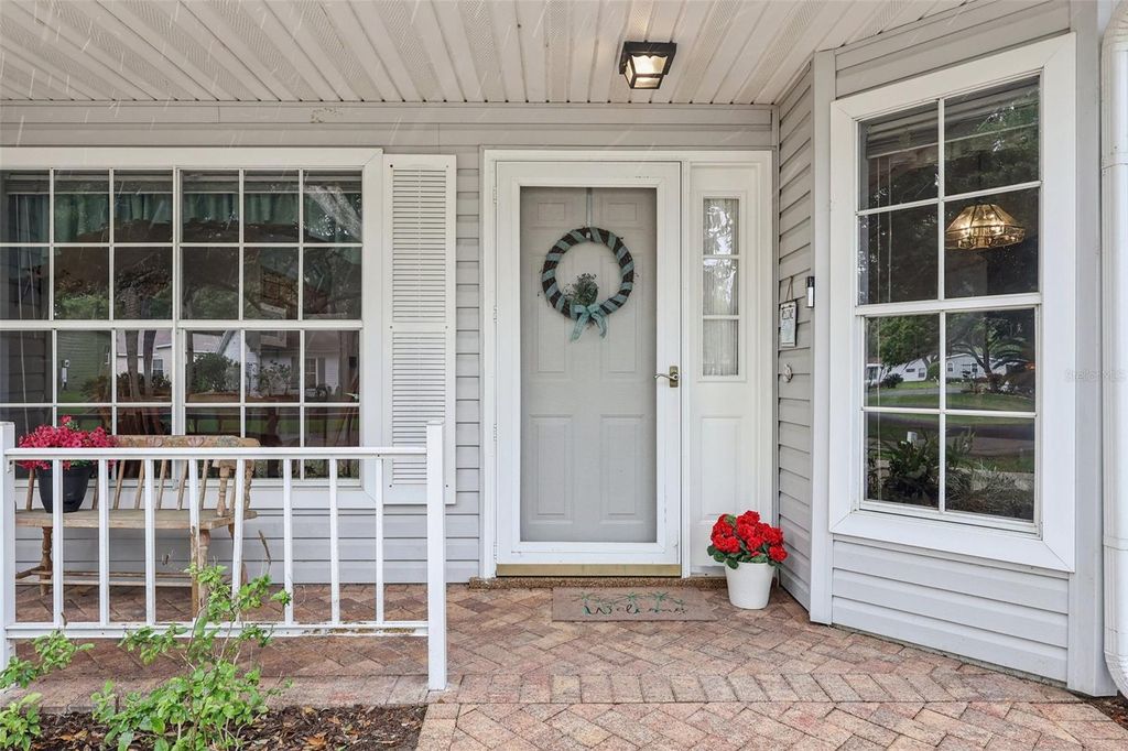 Photo of 25723 Belle Alliance, Leesburg, FL 34748 (MLS # G5110891)