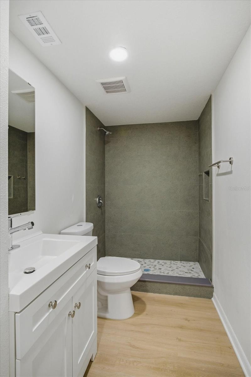 OAKRIDGE - Residential